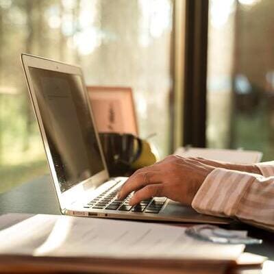 Kenapa Laporan Zakat Sering Berantakan? Ini Solusi Software Akuntansi ZIS Terbaik